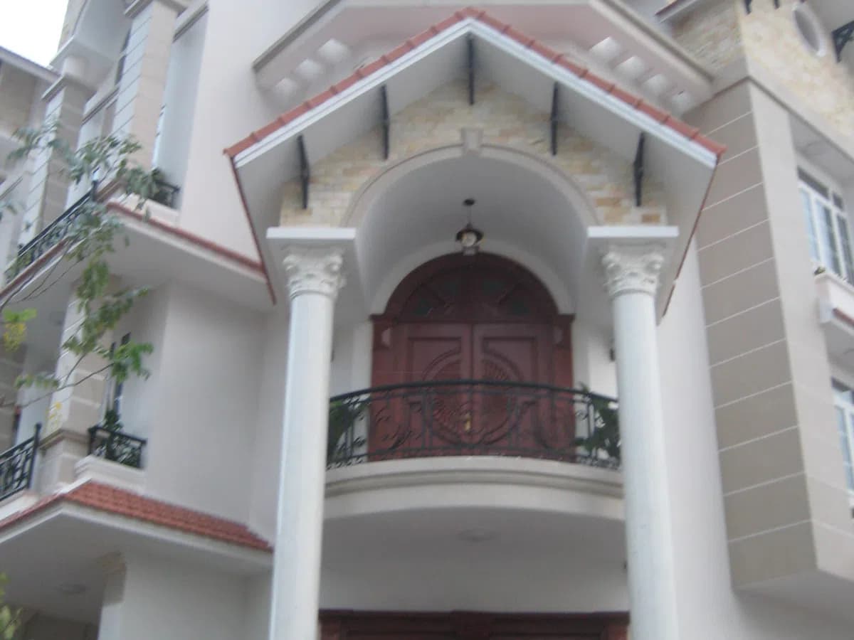 Bán khách sạn khu Trung Sơn chuẩn 2 sao, mới, vị trí đẹp. – ảnh 1