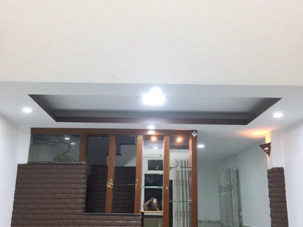 Cần bán nhà đường Huỳnh Tấn Phát, diện tích 4x12m, giá 2.3 tỷ