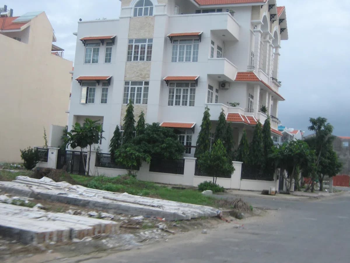 Kẹt tiền cần bán gấp đất nền dự án Him Lam Kênh Tẻ, Quận 7, căn góc hai mặt tiền giá: 82 tr/m2
