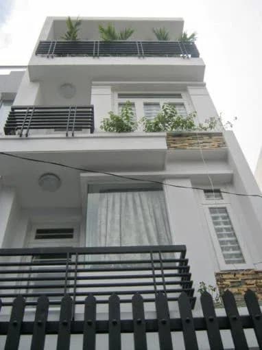 Cần bán nhà xây thô KDC Him Lam Kênh Tẻ, Quận 7, đối diện khu Trung tâm giáo dục giải trí lớn nhất Châu Á Him Lam Vikid, diện tích 7,5x20, hướng tây,lô E,mặt đường nội bô 14m, có thang máy, 1hầm, trệt, 2,5 lầu, vị trí đẹp, thoáng, tiện làm văn phòng,ở. Gi