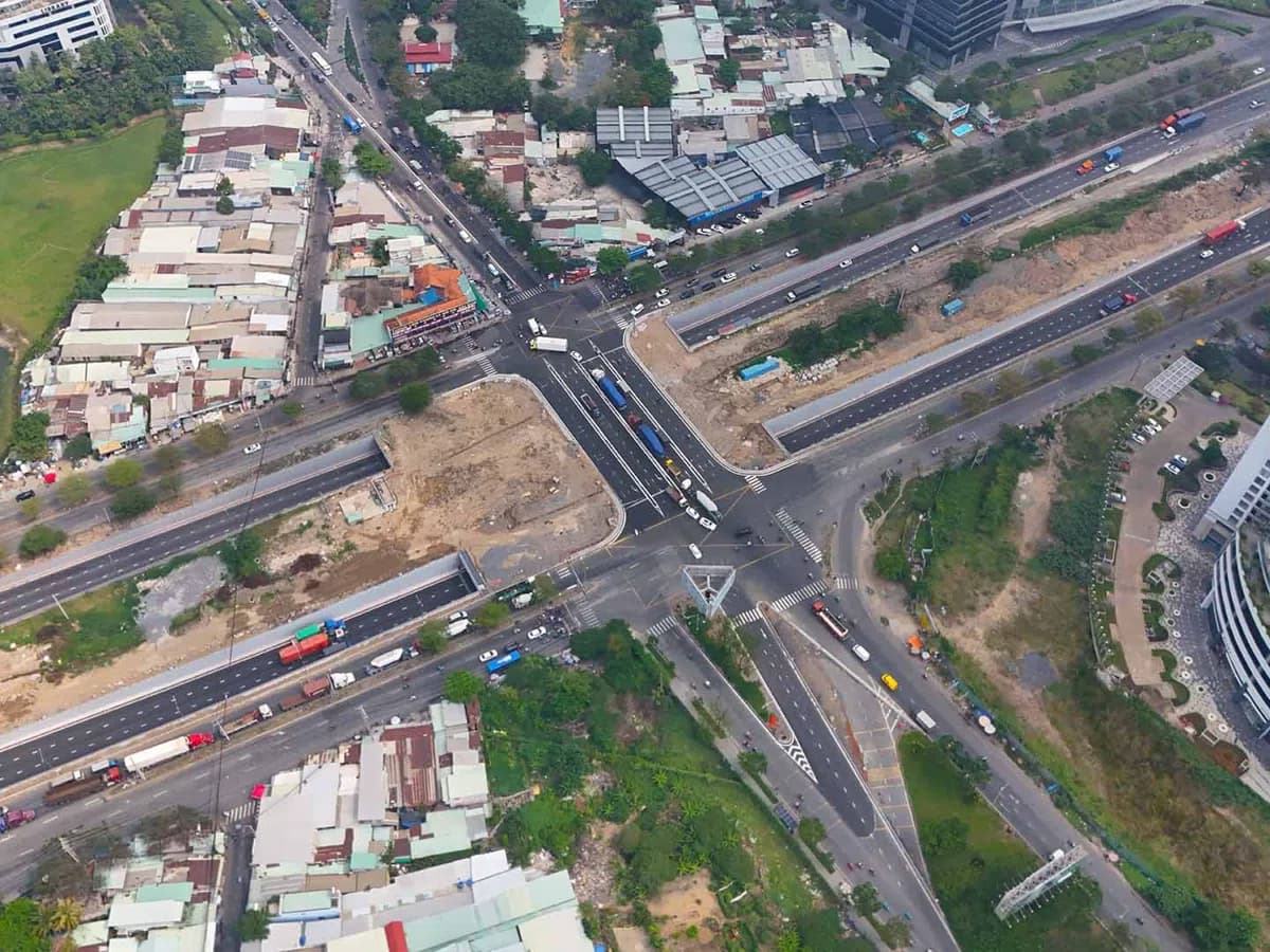 Trục đường Nguyễn Hữu Thọ, Nhà Bè – tuyến kết nối Quận 7 với khu vực Long Hậu, Cần Giuộc