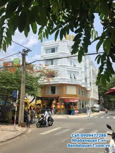 Cho thuê nhà phố khu Trung Sơn Bình Chánh căn góc nguyên căn giá thuê 24 tr/tháng