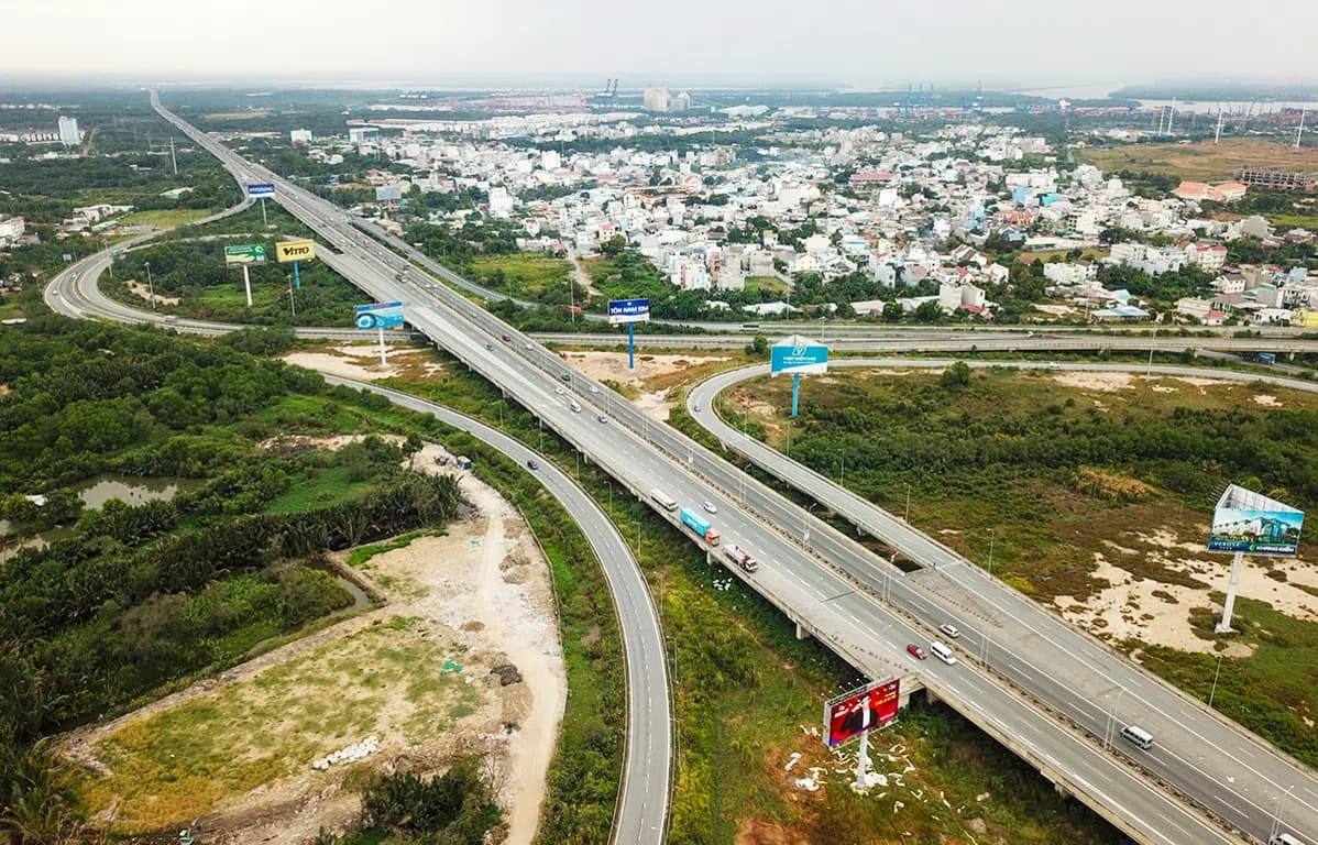TP.HCM ủng hộ mở rộng cao tốc Long Thành