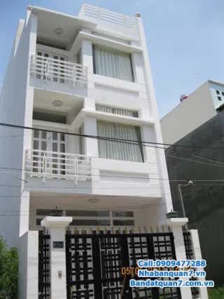 Nhà L đường 11 khu himlam 4 tầng giòm phòng khách phòng ăn rộng 150m2 6 phòng ngủ. 6 nhà wc.1 phòng karaoke. Gara để dc 3 xe ô tô.sân và Tiểu cảnh trước sau. Thiết kế nội thất trong nhà đẹp hiện đại sang trọng. Có thể dùng làm văn phòng công ty.va nhà ở.
