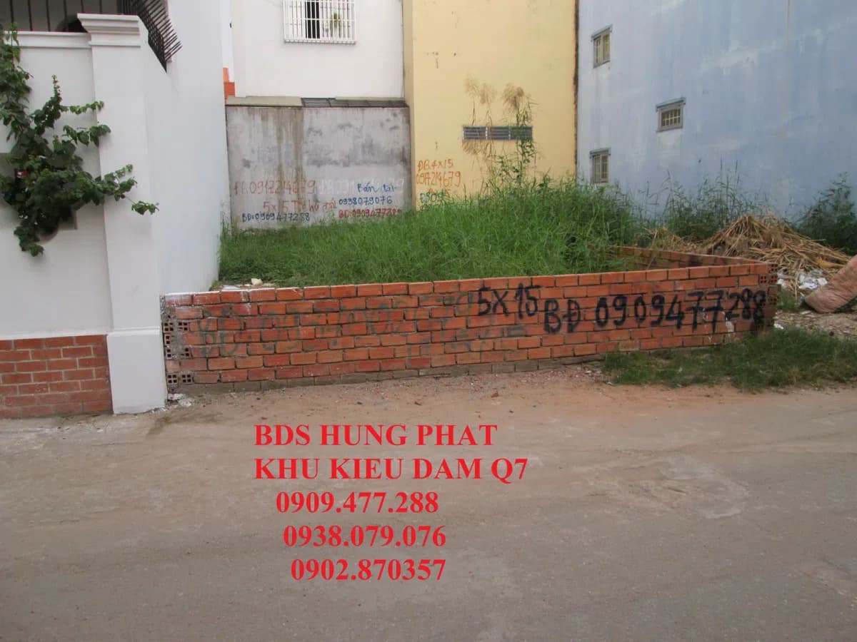 Cần bán gấp lô đất khu dân cư Kiều Đàm, DT 5x15m, hướng tây đường Trần Xuân Soạn, giá 3.65 tỷ. Sổ đỏ, xây dựng ngay. Lh 0909477288