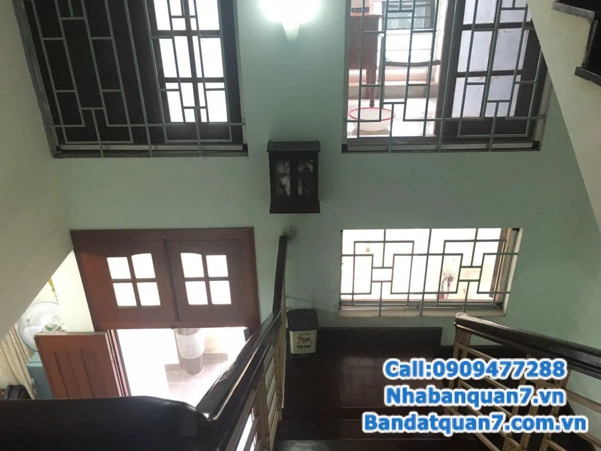 Bán nhà đường nguyễn văn linh quận 7