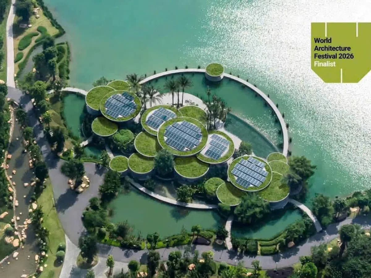 Lotus Clubhouse Eco Retreat nhìn từ trên cao giữa mặt hồ