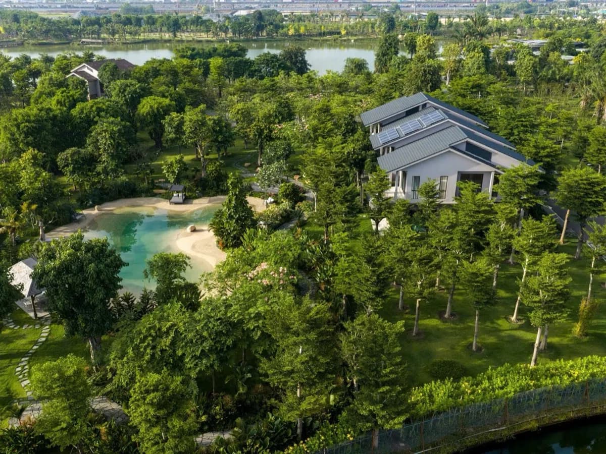 Biệt thự và hồ bơi giữa rừng cây xanh tại Eco Retreat