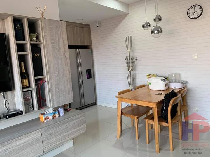 Cho thuê căn hộ Sunrise Central, 25 Nguyễn Hữu Thọ DT 76 m2 Giá 17triệu/ tháng LH 0909477288